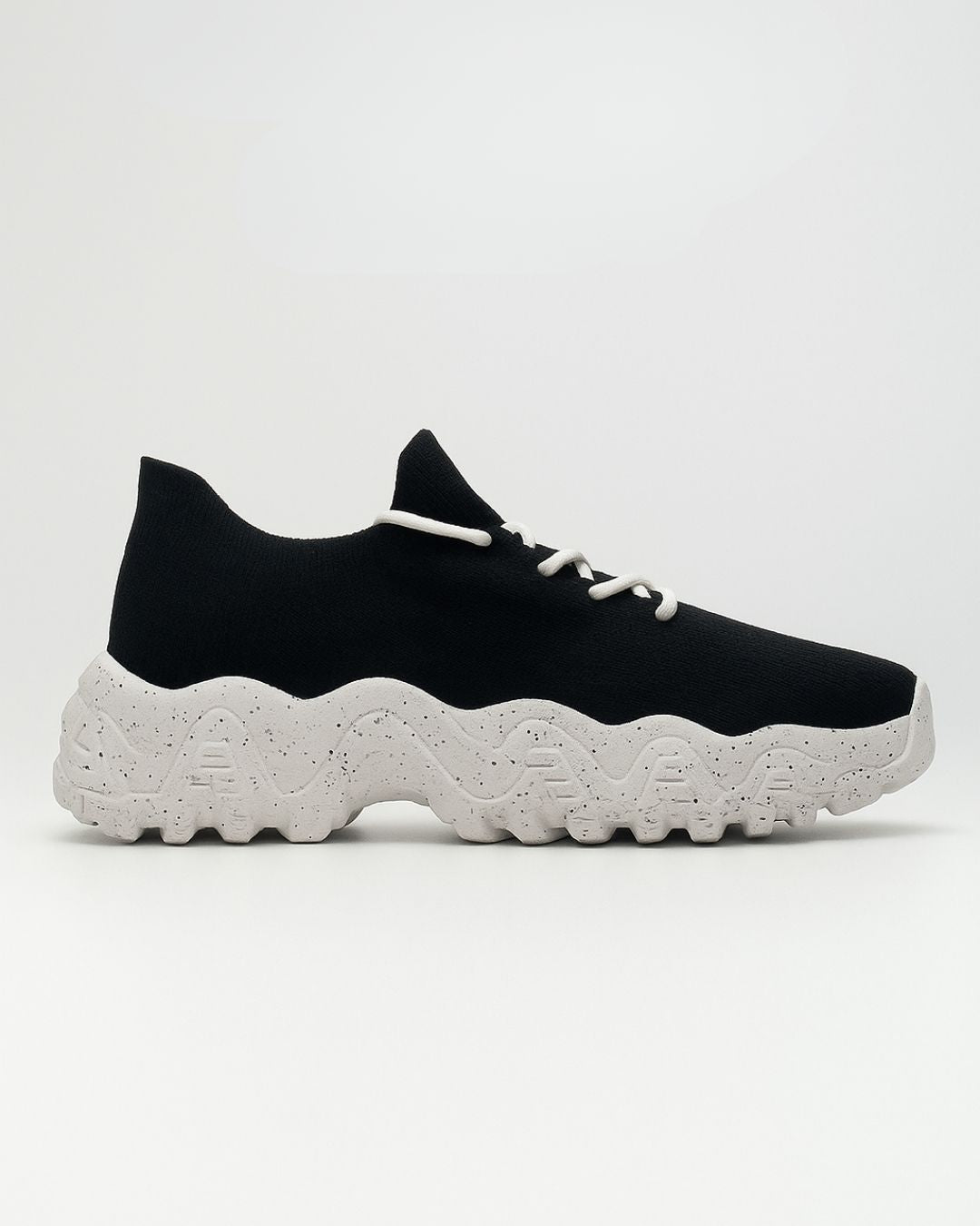 Right side view of OrthoEase Luxe Oreo orthopedic shoe