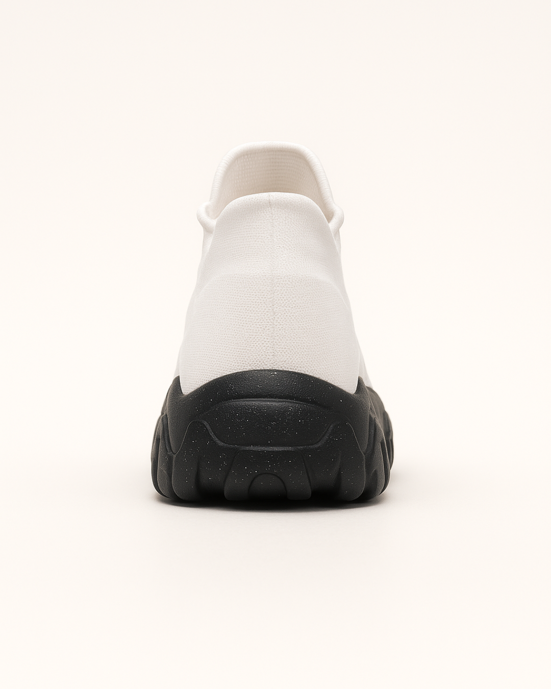 Back heel of OrthoEase Luxe Reverse showing contrast sole